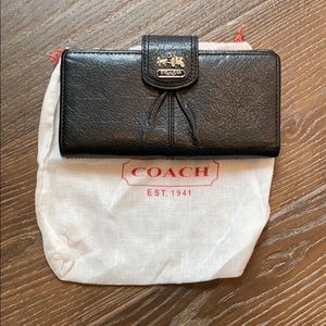 COACH wallet and dust bag
